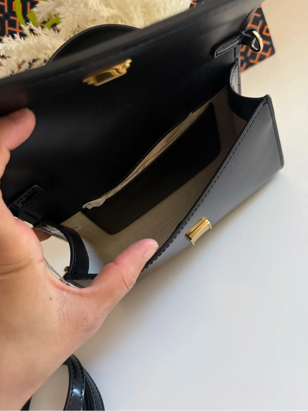 Authentic Tory Burch Emerson Smooth Leather Top Handle Satchel Crossbody Black